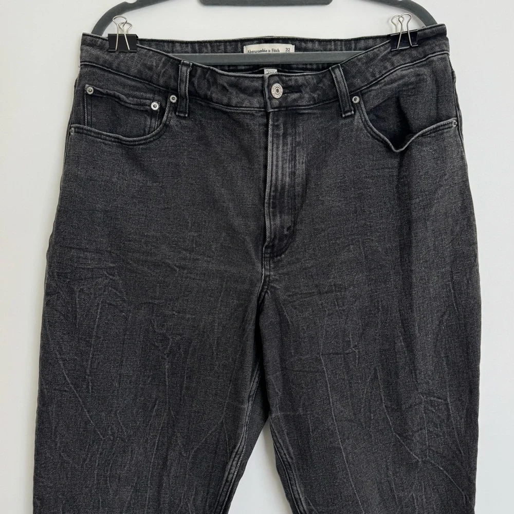 Abercrombie & Fitch Curve The Mom High Rise Jeans in a Black Faded‎ Acid Wash 14